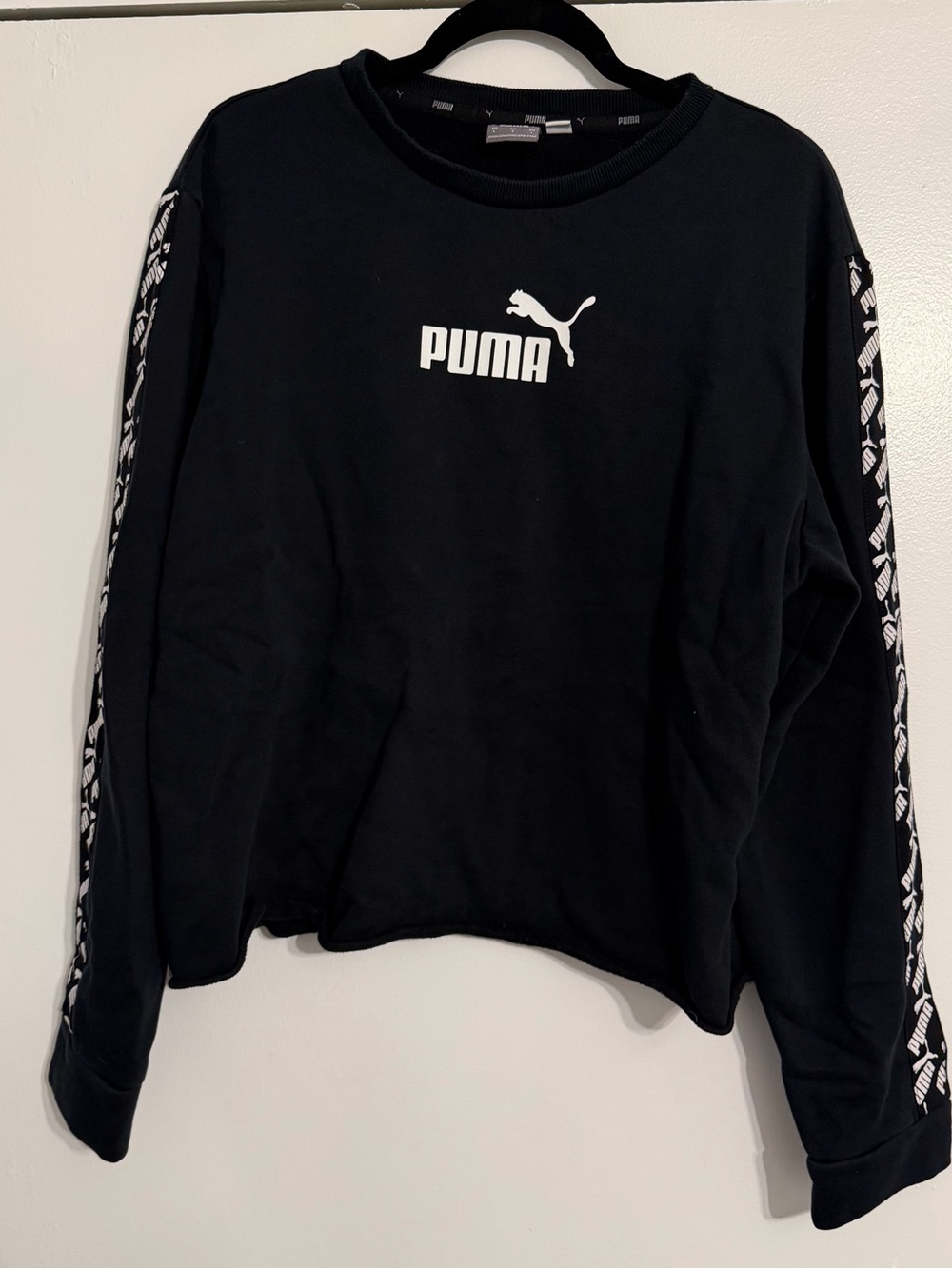 PUMA Women's Black Logo Crewneck Sweater - Size L